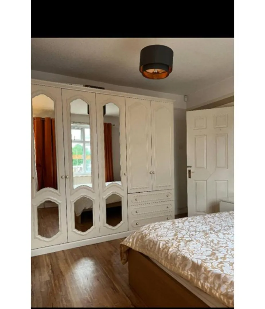 Niloccupancy 0*, Feltham